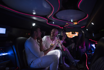 Amsterdam Hummer Limousine med Fri Bar image 5